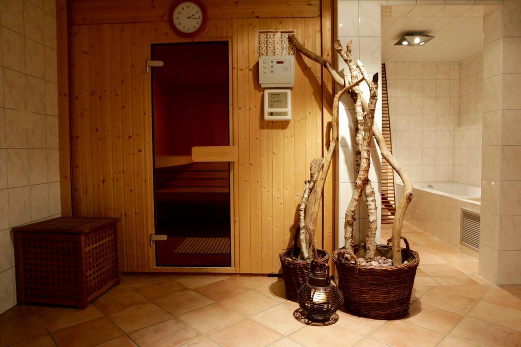 Hotel Waldgasthof Schoening Friesoythe Exterior photo