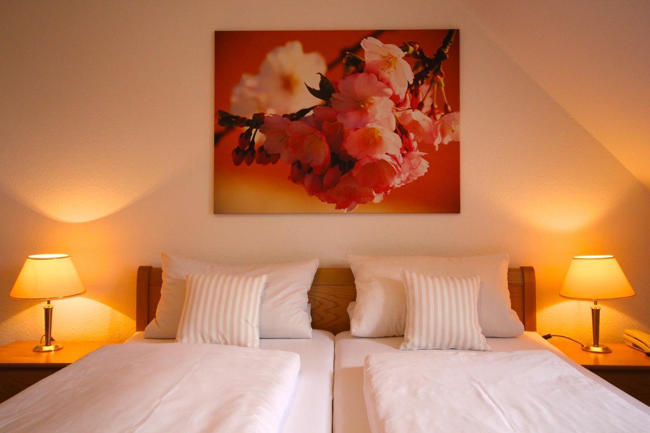 Hotel Waldgasthof Schoening Friesoythe Room photo